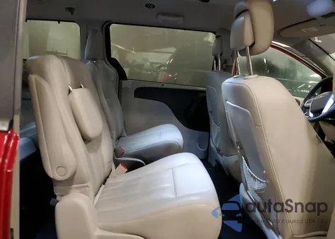 2016 Chrysler Town & Country Touring from USA, damaged, VIN 2C4RC1BG4GR166231